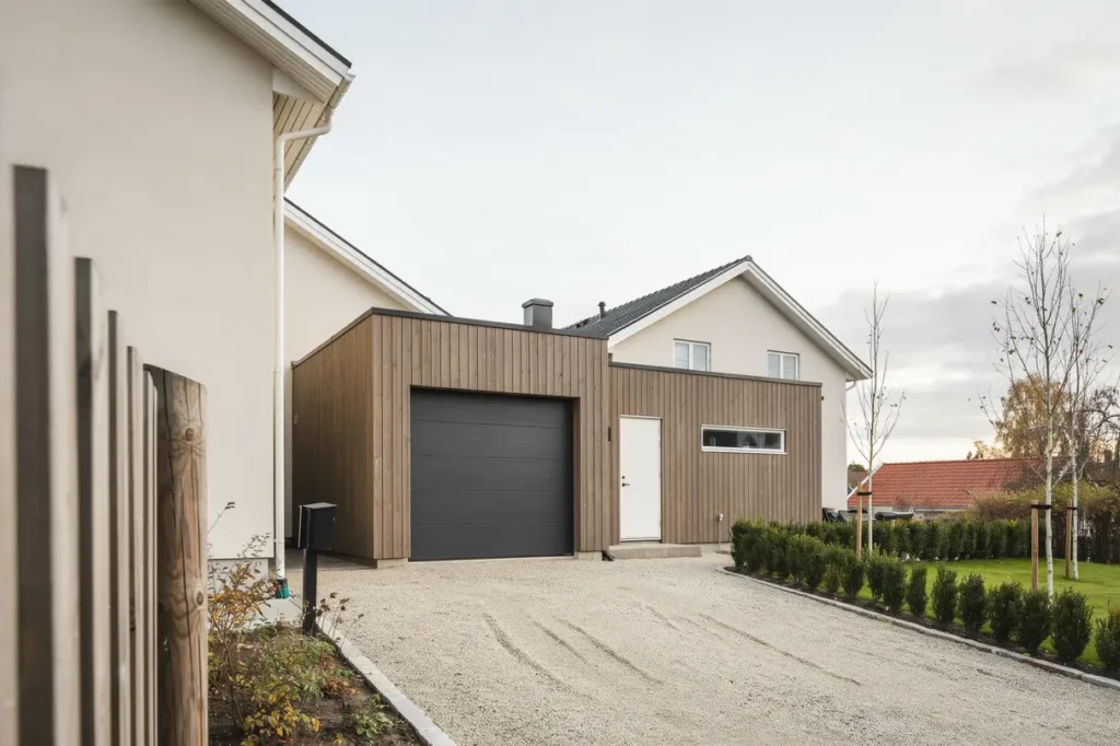 tillbyggnad av garage och f rr d i pershagen